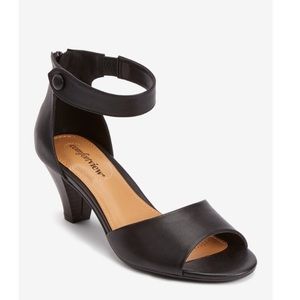 Extra Wide, The Fallon Sandal by Comfort View